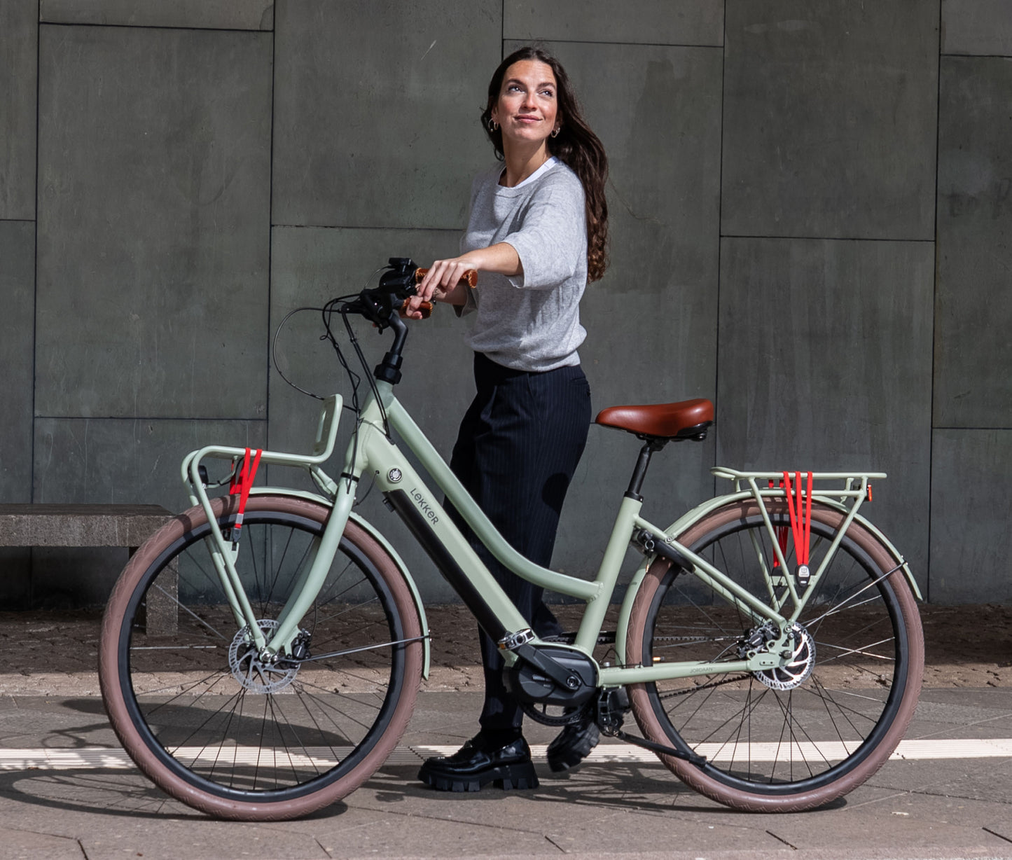 Jordaan GTS_Olive Green_back_Olivgrün_Olijfgroen_lifestyle_1