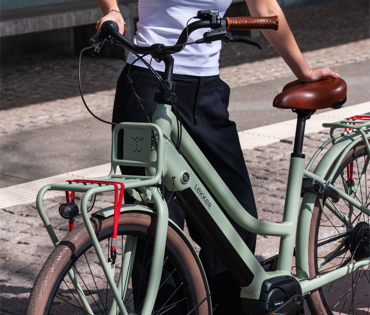 Jordaan GTS_Olive Green_back_Olivgrün_Olijfgroen_lifestyle_3