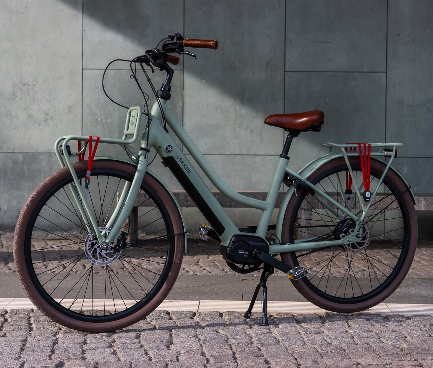 Jordaan GTS_Olive Green_back_Olivgrün_Olijfgroen_lifestyle_4