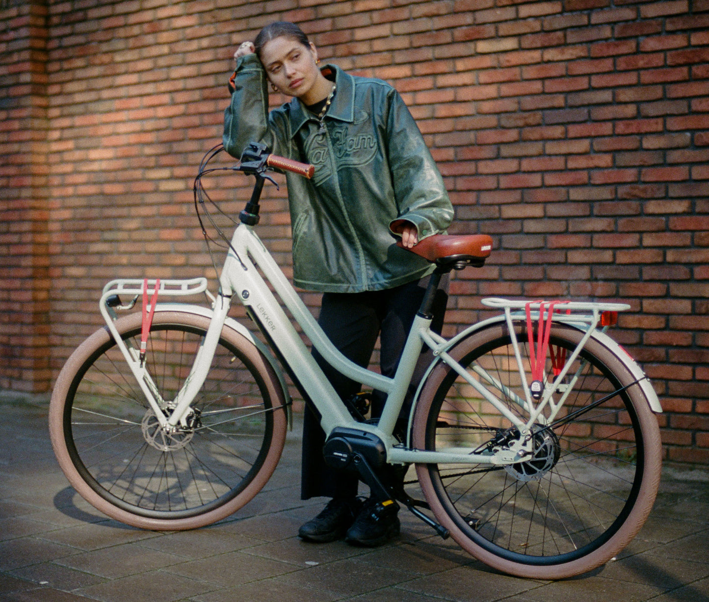 Jordaan GTS_Olive Green_back_Olivgrün_Olijfgroen_lifestyle_6